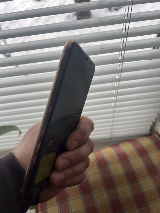 Продам Айфон  Iphone 11 pro Max