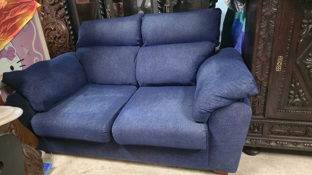 Sofá 2 lugares, muito confortável