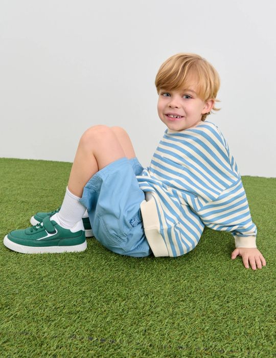 Гарний легенький світшот на дівчику/хлопчика