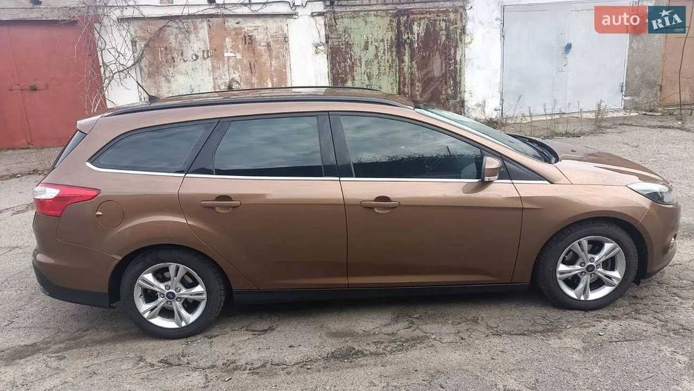 Ford Focus 2013 VIN WF0LXXGCBLDR03870 фото оголошення 6 з 17