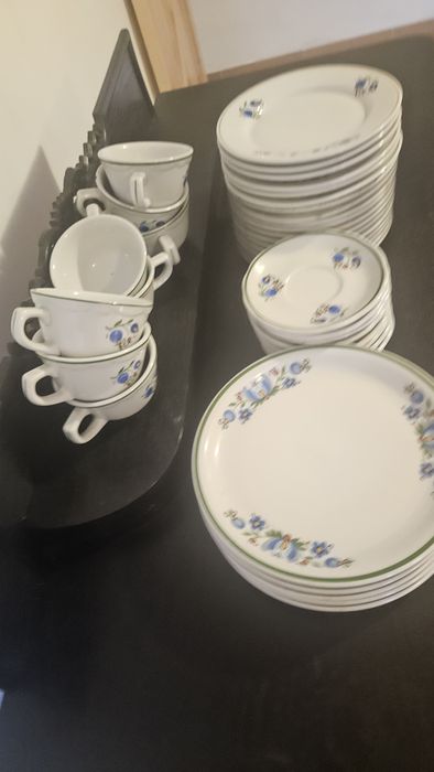 Talerze z barszczówkami