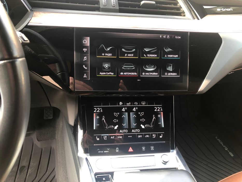 AUDI E-TRON Premium Plus