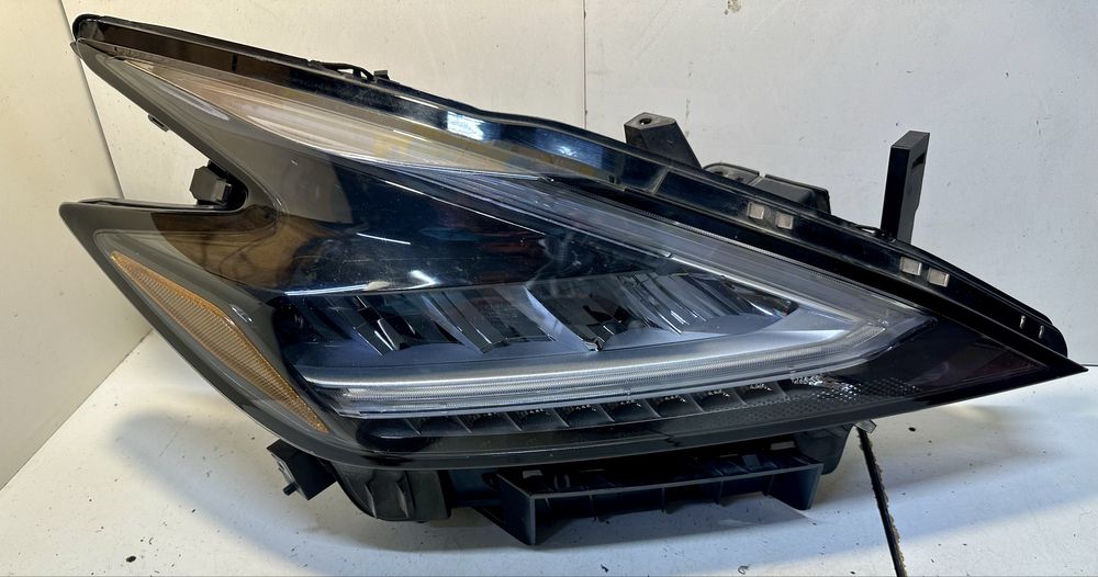 Фара правая Nissan Murano Z52 led 2019 2020