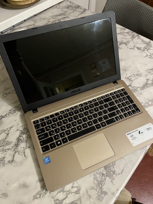Продам ноутбук Asus X540SA