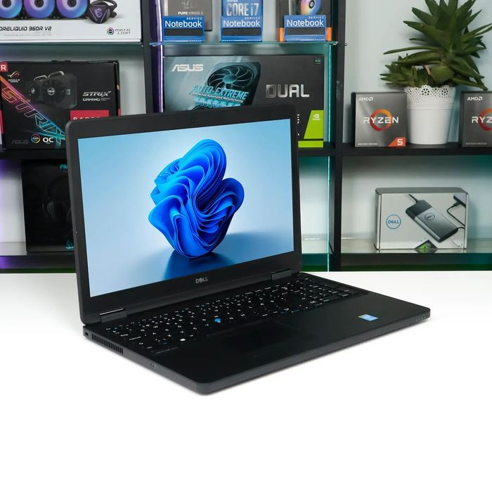 БВ  ноутбук Dell Latitude E5550 / Intel Core i5 / 8 ГБ / 256 ГБ SSD