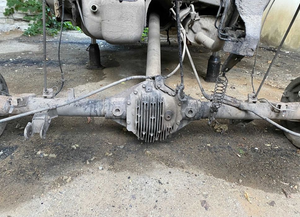 Задній міст в зборі задний мост Nissan Navara d40 PATHFINDER r51