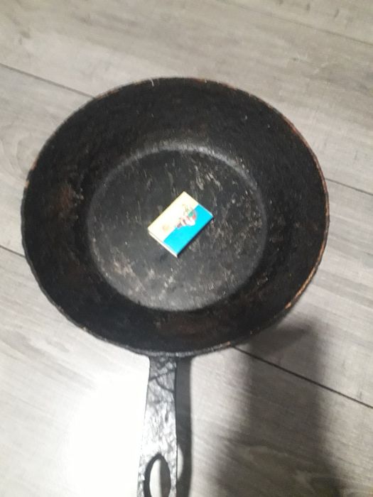 Продам сковородку.