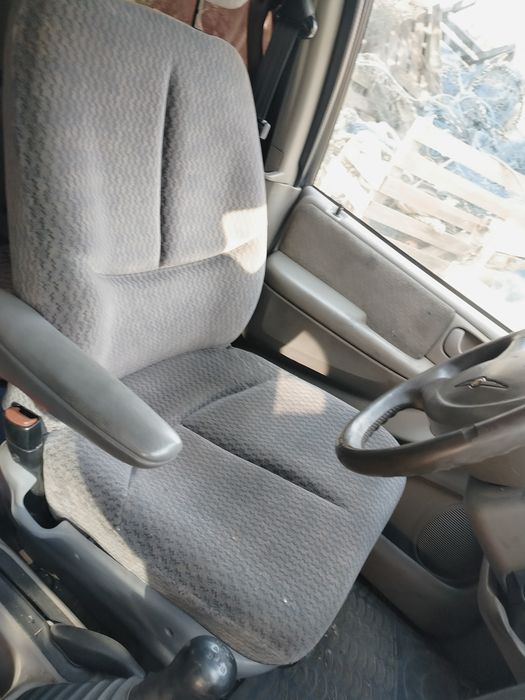 Продам автомобиль крайслер