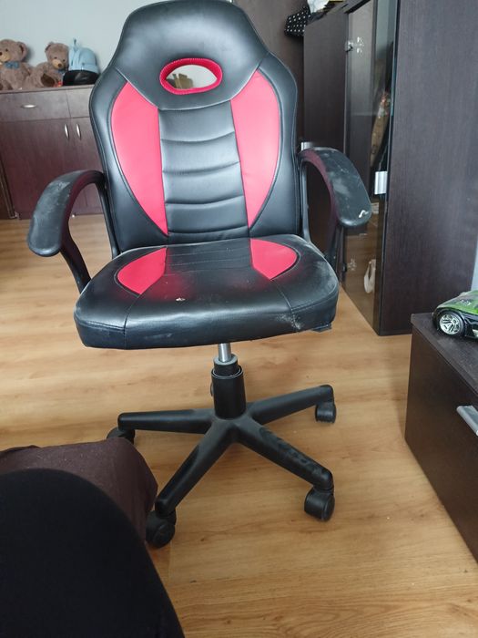 Fotel biurowyw wzrost do 175 cm