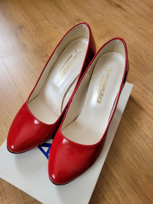 Szpilki czerwone lakierowane rozmiar 38