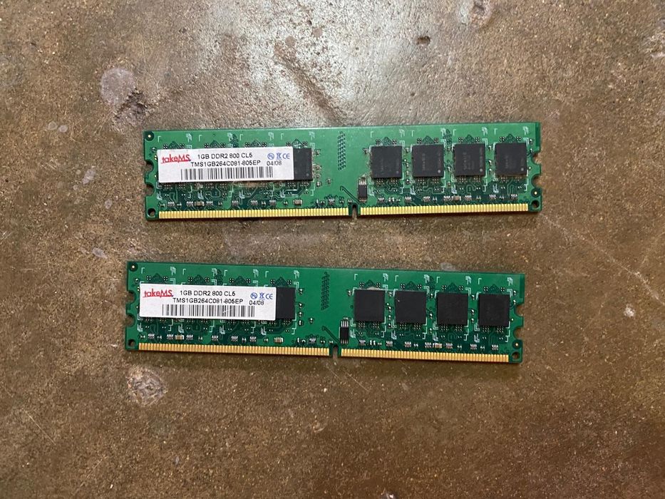 2XPlaca RAM 1GB.437033237196974080