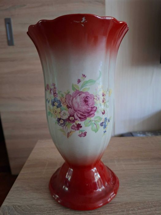 Sprzedam wazon vintage z porcelitu