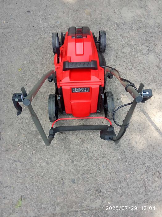 Газонокосарка акумуляторна