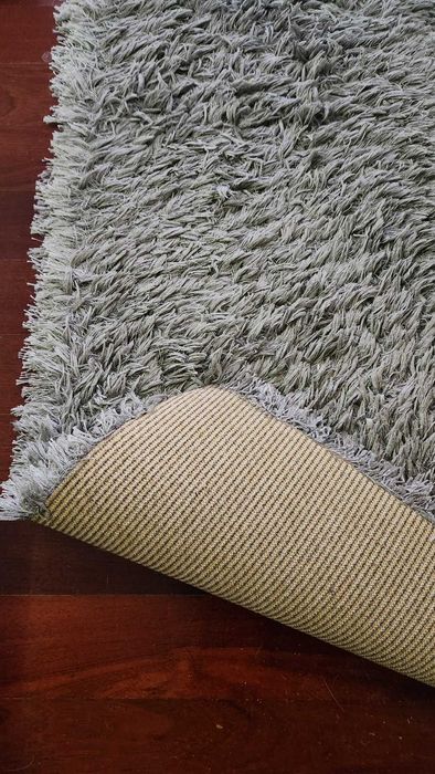 Carpete cor cinza pelo comprido