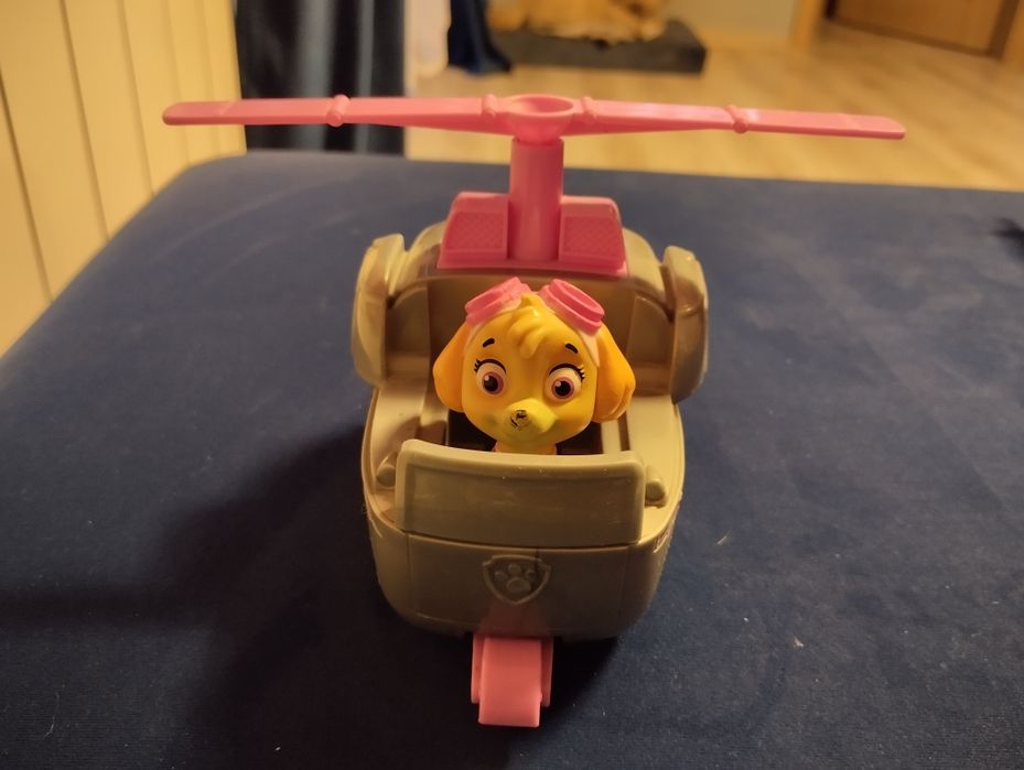 Psi patrol Skye z pojazdem