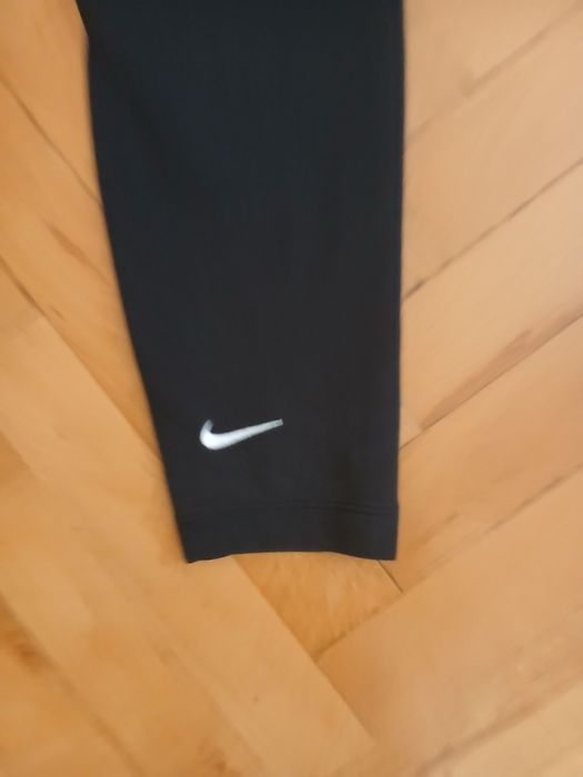 Czarne getry  S  61% bawełna  Nike