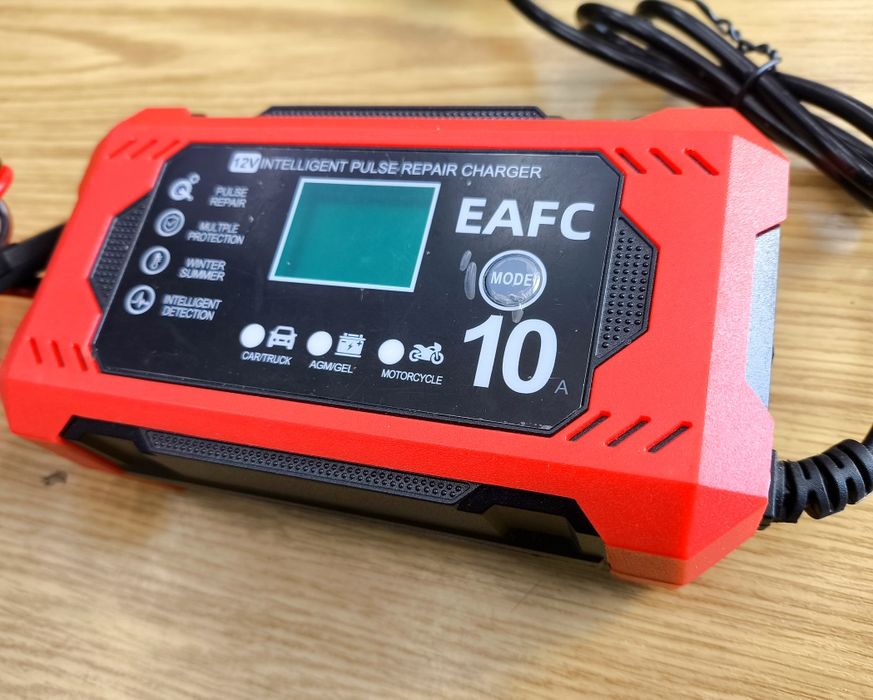 Зарядний пристрій 12В 10А,  імпульсний. Зарядное устройство