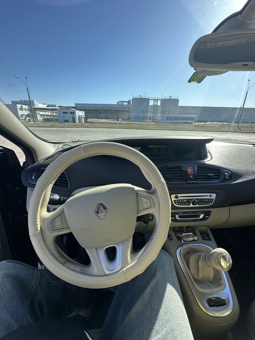 Renault Grand Scenic 2.0 дизель