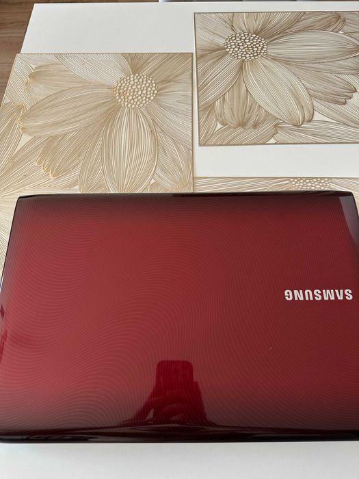 Samsung R780 i5-520 8gb 128gb GTX-330M Win10