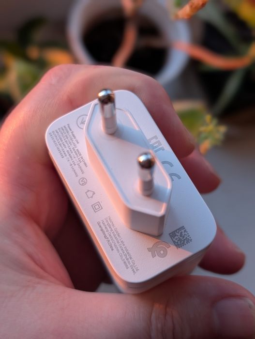 Продам НОВИЙ Швидкісний зарядний пристрій Realme 100W, OnePlus,Oppo.