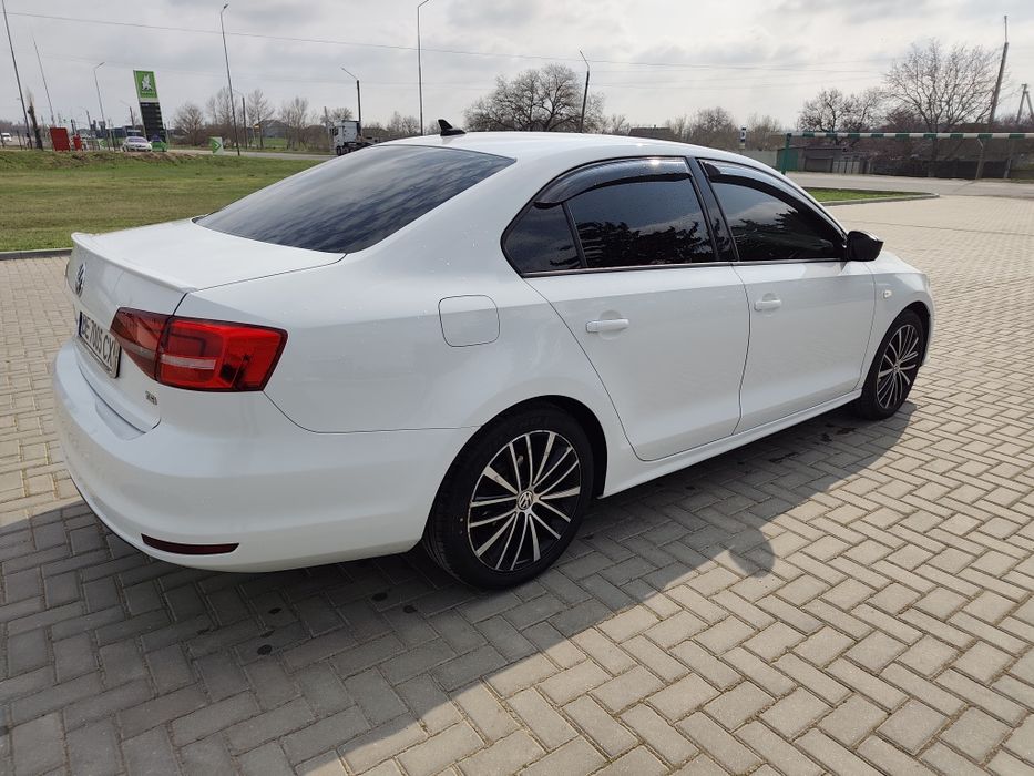 Jetta 2015року 1.8tsi