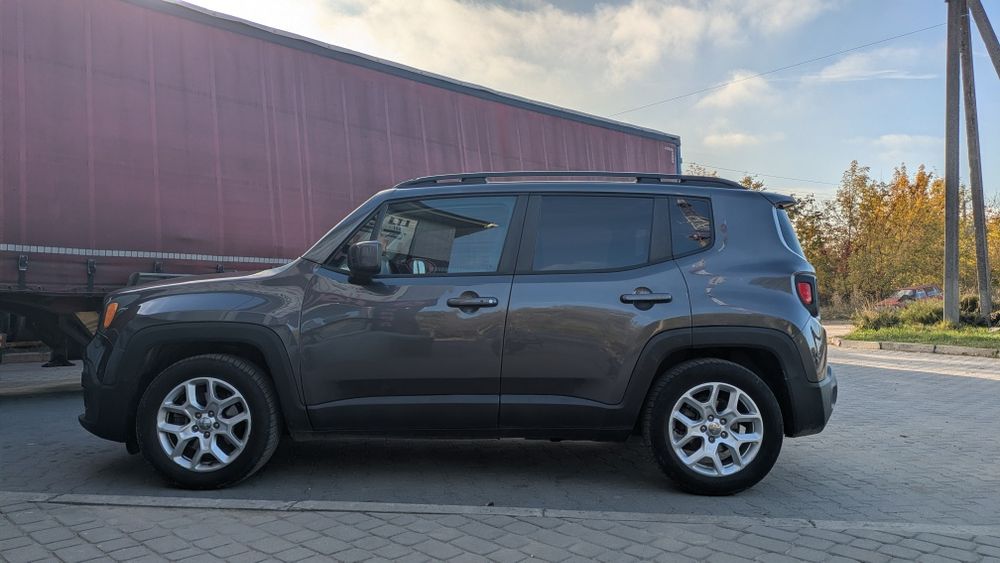 Продам надійну машину Jeep Renegade 2018
