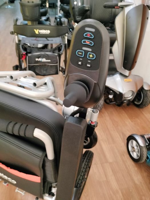 Cadeira de rodas elétrica dobrável Veleco Cosmo
