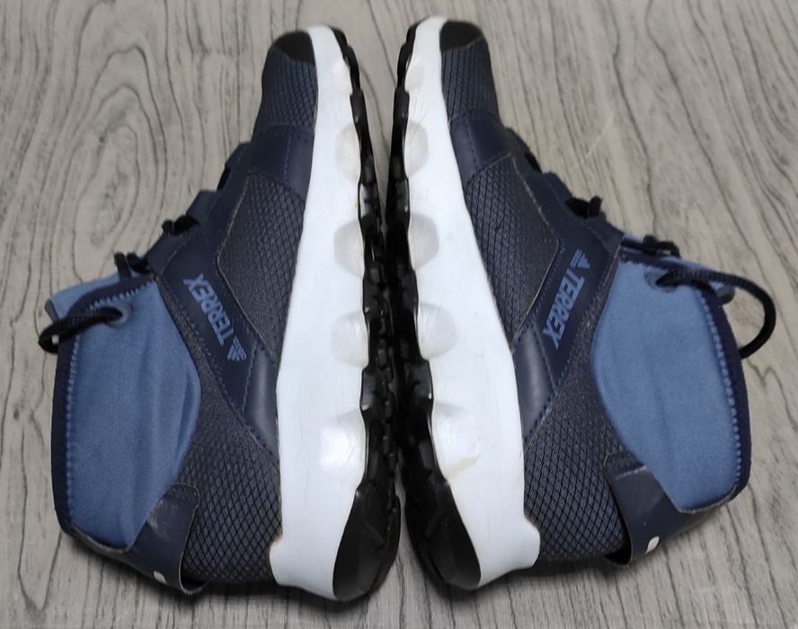 РОЗПРОДАЖ!!! 37 Adidas Terrex оригінальні трекінгові кросовки