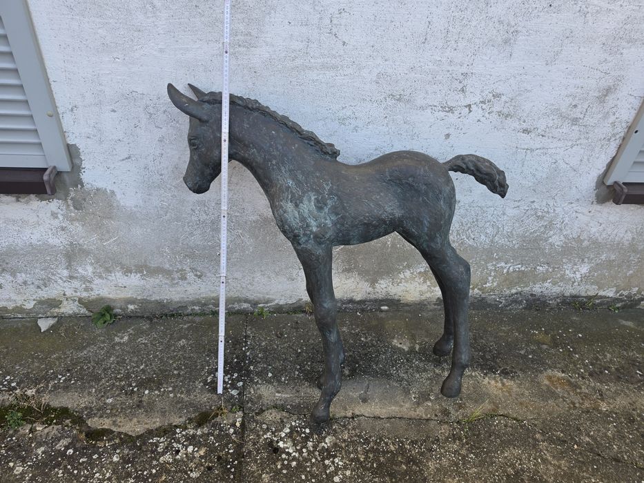 Kon z brazu rzeźba 90 cm