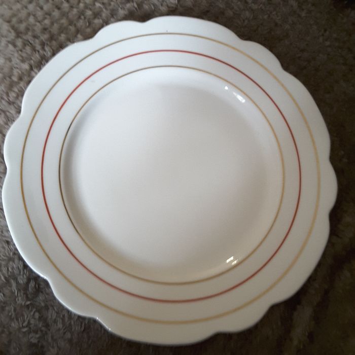 Pratos antigos. Diversas antiguidades.