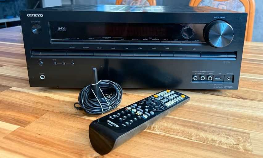 amplituner onkyo (pilot)