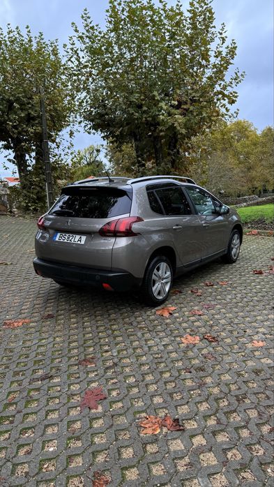 Peugeot 2008 1.2 gasolina ano 2017