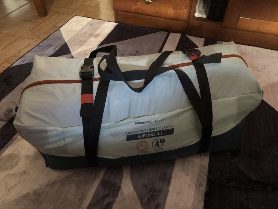 Tenda campismo Arpenaz 4.1 , usada uma unica vez “Como Nova “