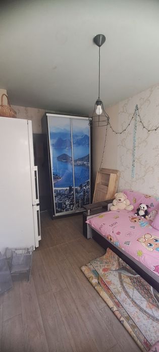 Продам гостинку  район  ХТЗ, ул.12 Апреля 32