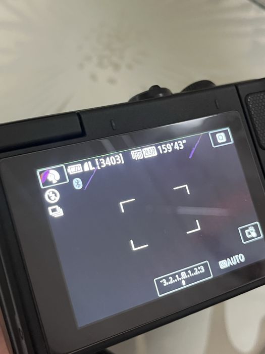 фотоапарат  canon eos m100