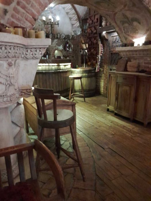 СРОЧНО продам готовый бизнес в Центре,действующий ресторан с ремонтом.