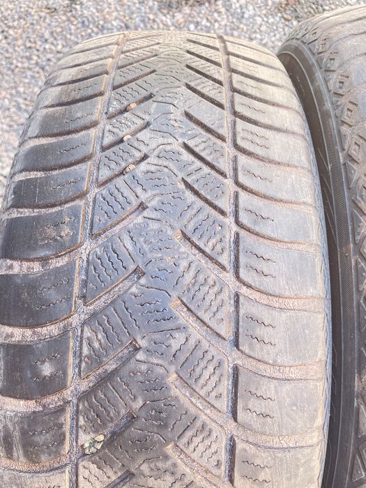 Продам зимние шины Maxxis 225/60/17