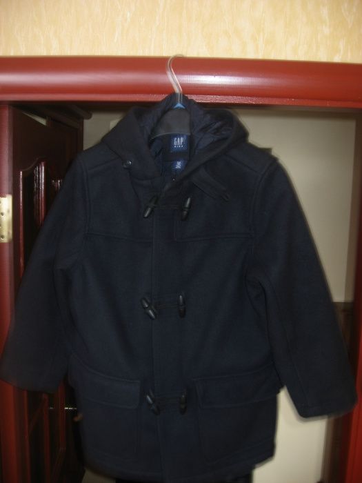Пальто gap 8-9 лет.