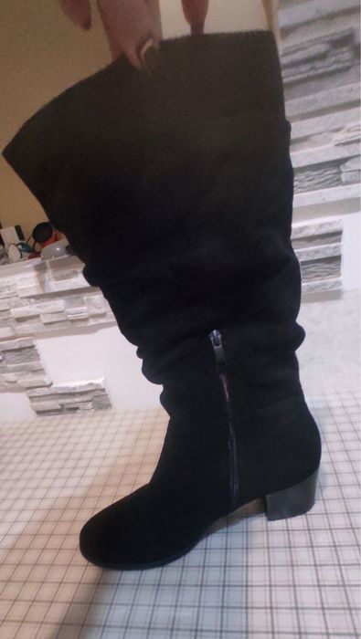 Продам замшевые споги