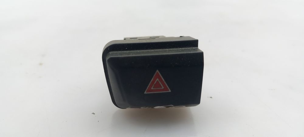 Botão / interruptor 4 piscas PEUGEOT 208