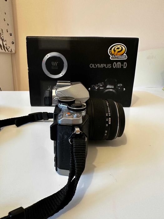 Aparat Olympus OM-D E-M10