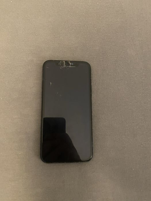 iPhone 11 pro 64gb icloud lock