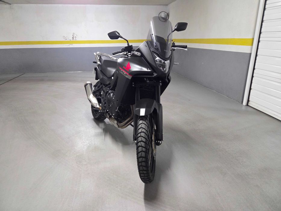 Honda Transalp XL750, 2024, 5000km e garantia total Honda até 07/2027