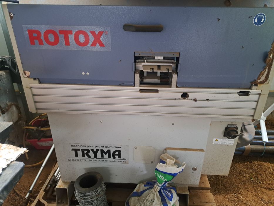 Fresadora ao comprido de pvc e alumínio