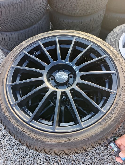 Felgi oryginalne do Jaguar + opony zimowe 245/40 R19