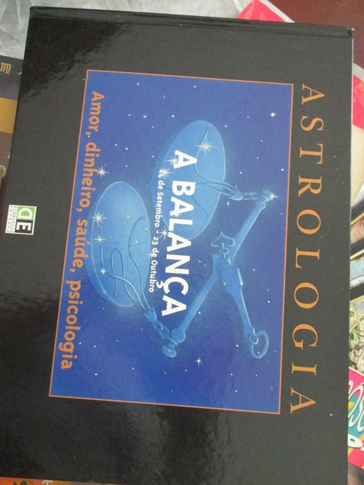 LOTE DE LIVROS DE ASTROLOGIA (Entrega em mão em Lisboa)