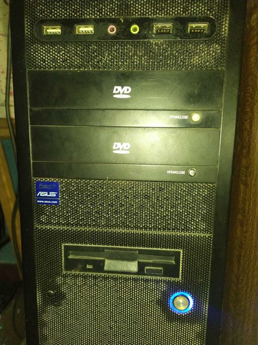 Комп'ютер в комлекті