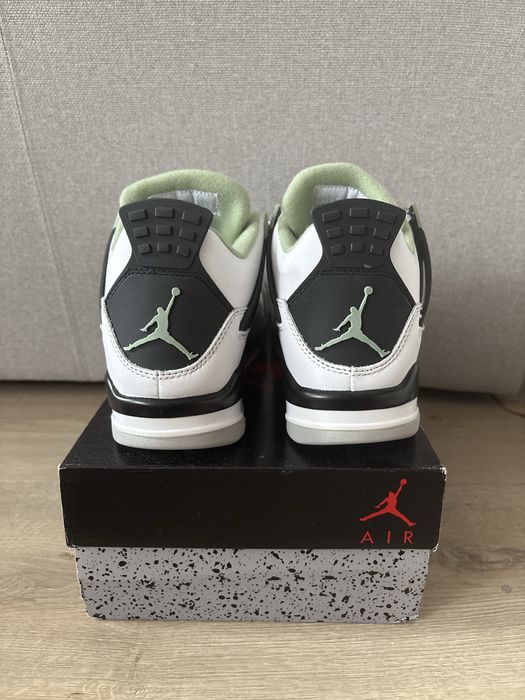 Jordan 4 Sea Foam