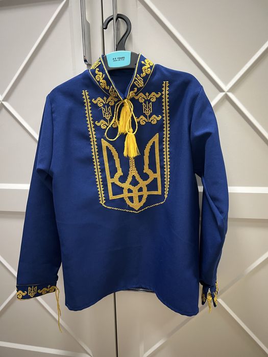 Вишиванка на хлопчика 122/128 герб