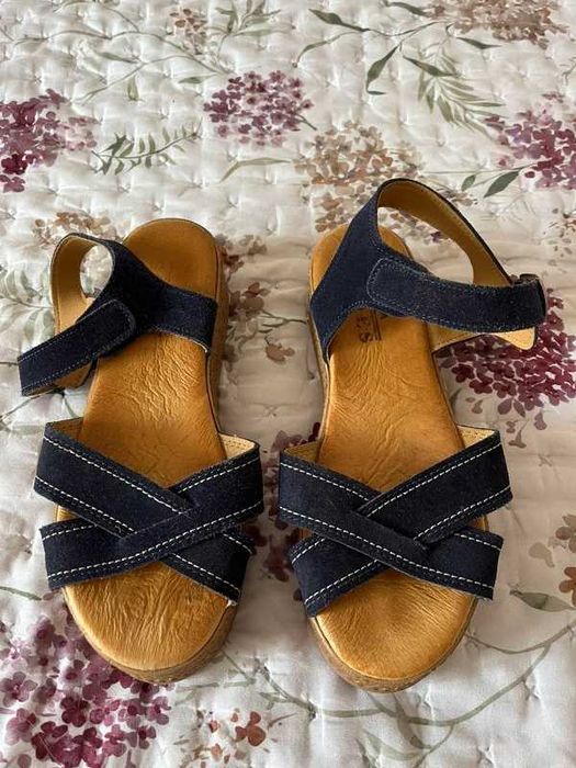 Sandálias - 37 (bom estado)